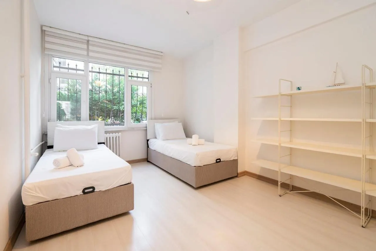 Central Stylish House In Gayrettepe Apartment Istanbul Turkey